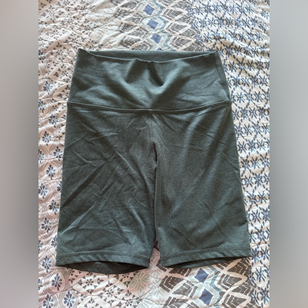 NWOT Aerie chill play move bike short, size M. So soft and stretchy, never worn